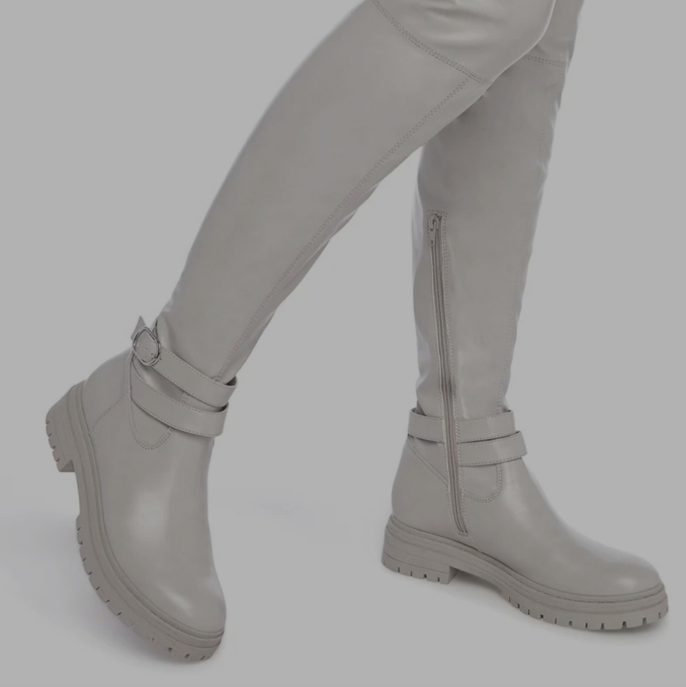 Justfab Size 8 riding boots in vapor blue